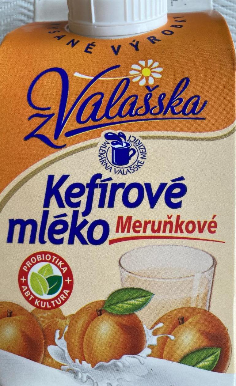 Fotografie - Z Valašska kefírové mléko meruňkové Mlékárna Valašské Meziříčí
