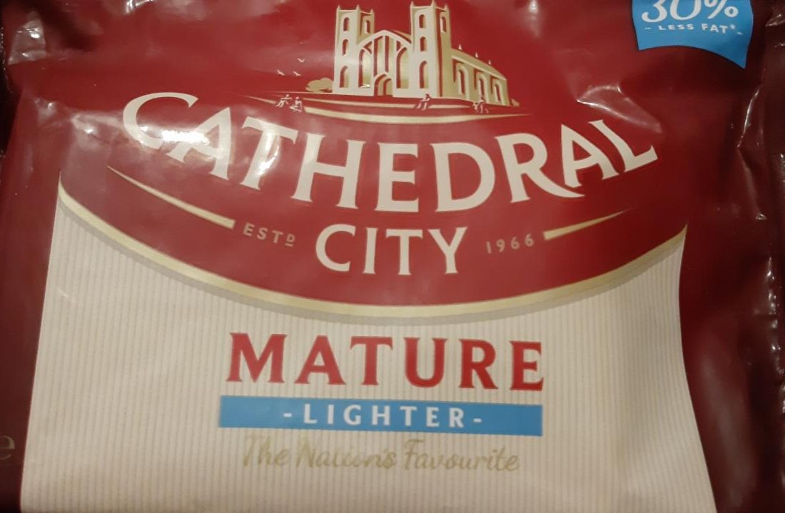 Fotografie - Mature Lighter sýr čedar Cathedral City