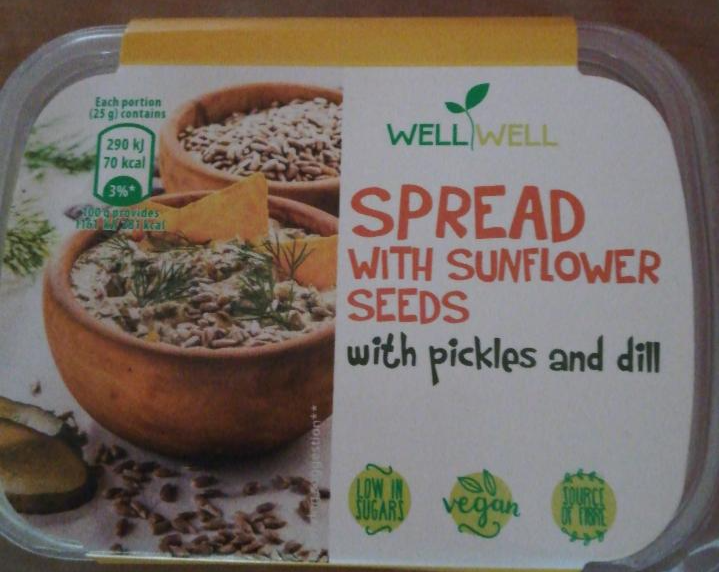 Fotografie - pomazánka se slunečnicovými semínky s okurkou a koprem Wellwell