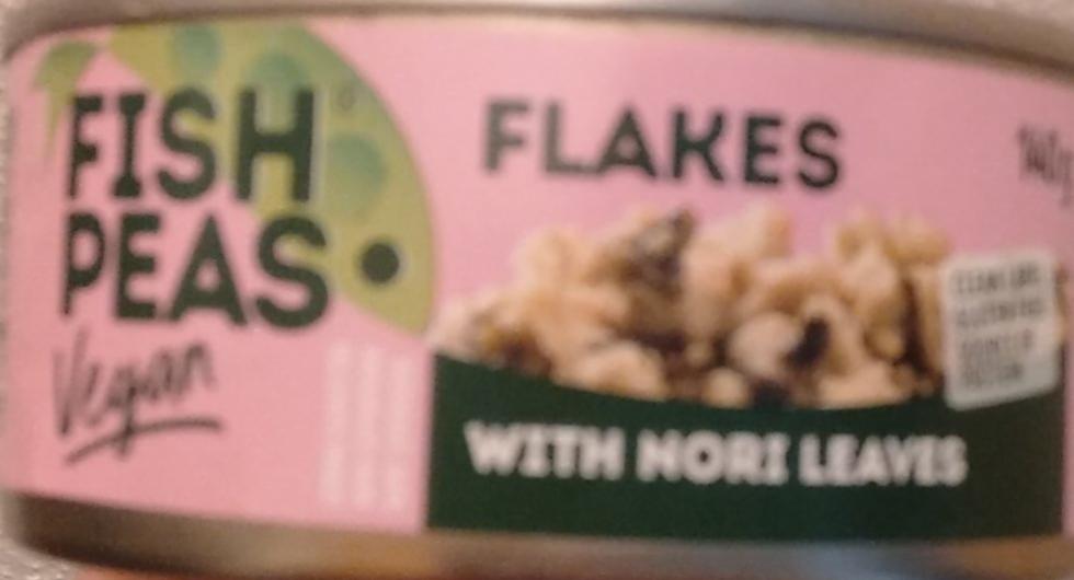 Fotografie - Vegan flakes with nori leaves Fish Peas