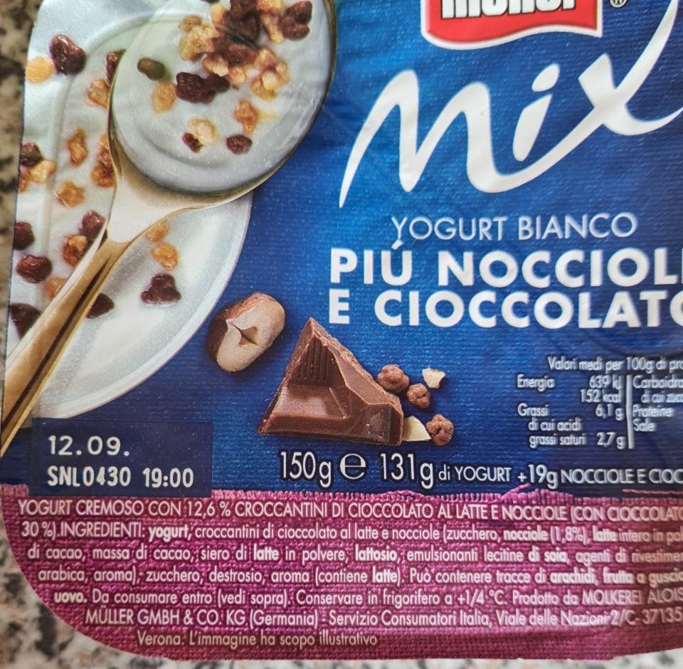 Fotografie - Mix Yogurt Bianco Più Nocciole e Cioccolato Müller