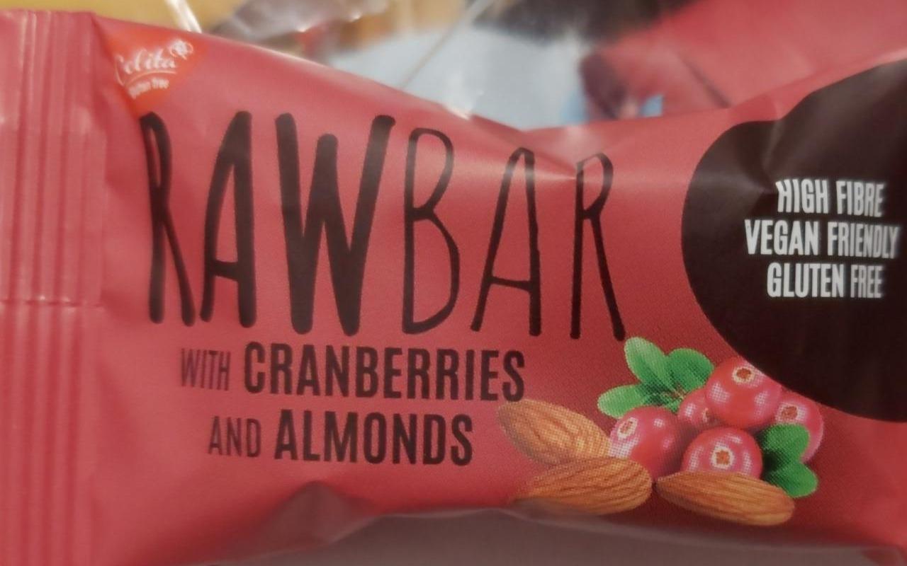 Fotografie - RawBar with Cranberries and Almonds Celita