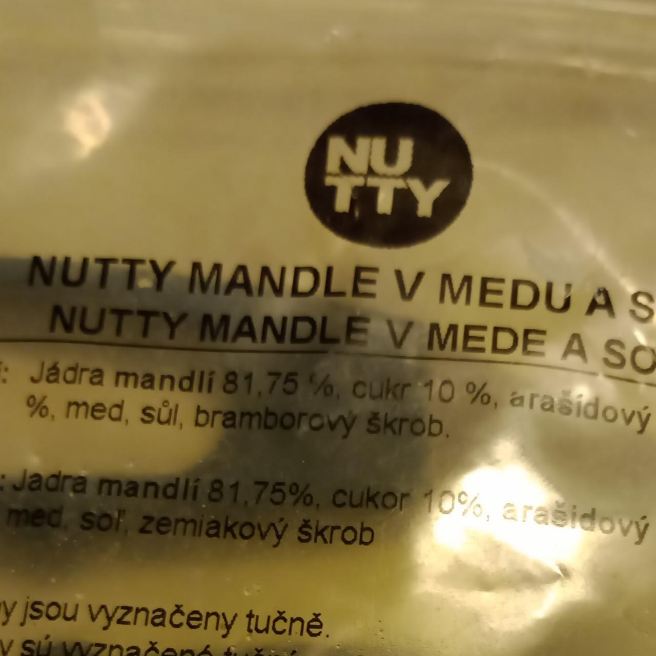 Fotografie - nutty mandle v medu Nutty