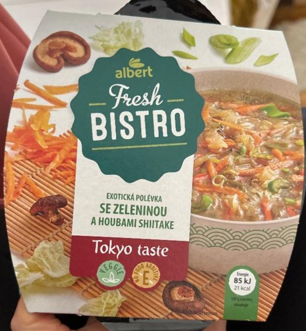 Fotografie - Exotická polévka se zeleninou a houbami shiitake Tokyo taste Albert Fresh Bistro