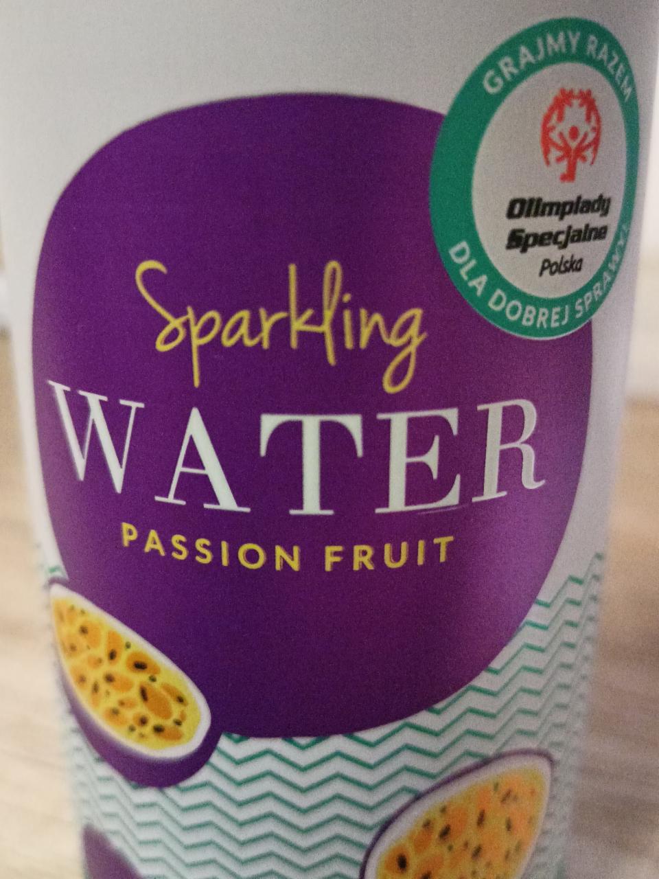 Fotografie - Sparkling water Passion Fruit