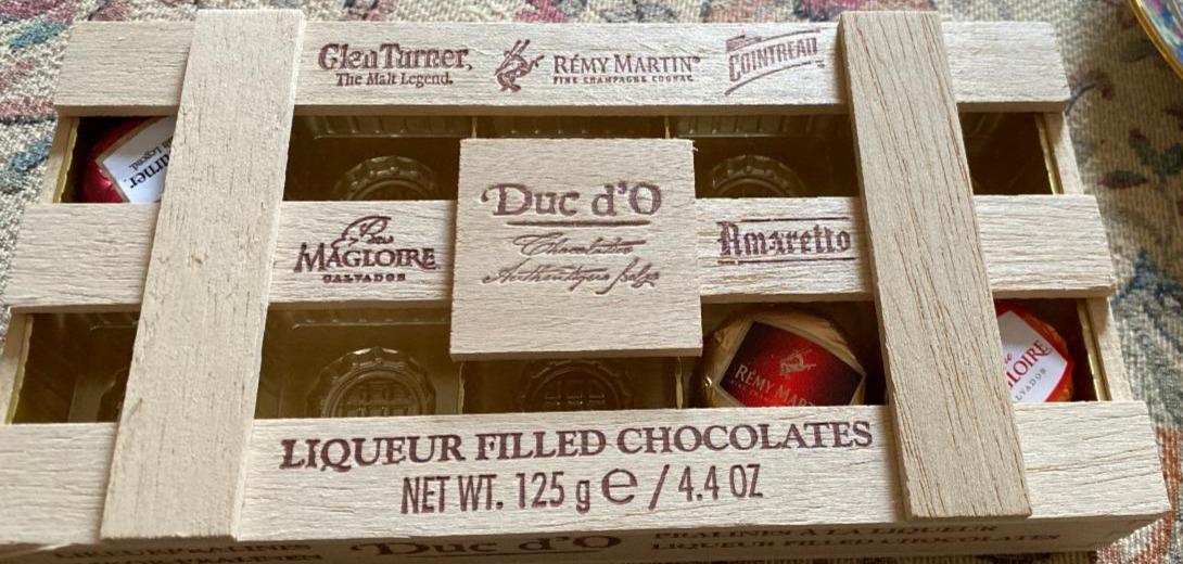Fotografie - Duc d'O Likérové pralinky s alkoholem v dřevěné krabičce