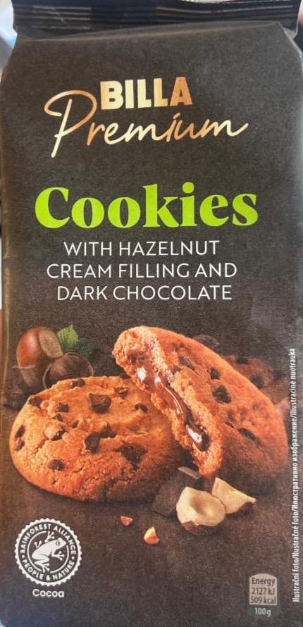 Fotografie - Cookies with hazelnut cream filling and dark chocolate Billa Premium