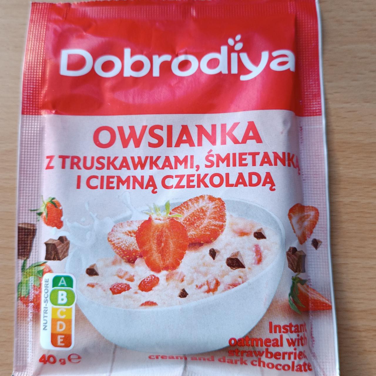 Fotografie - Owsianka z truskawkami, śmietanką i ciemną czekoladą Dobrodiya