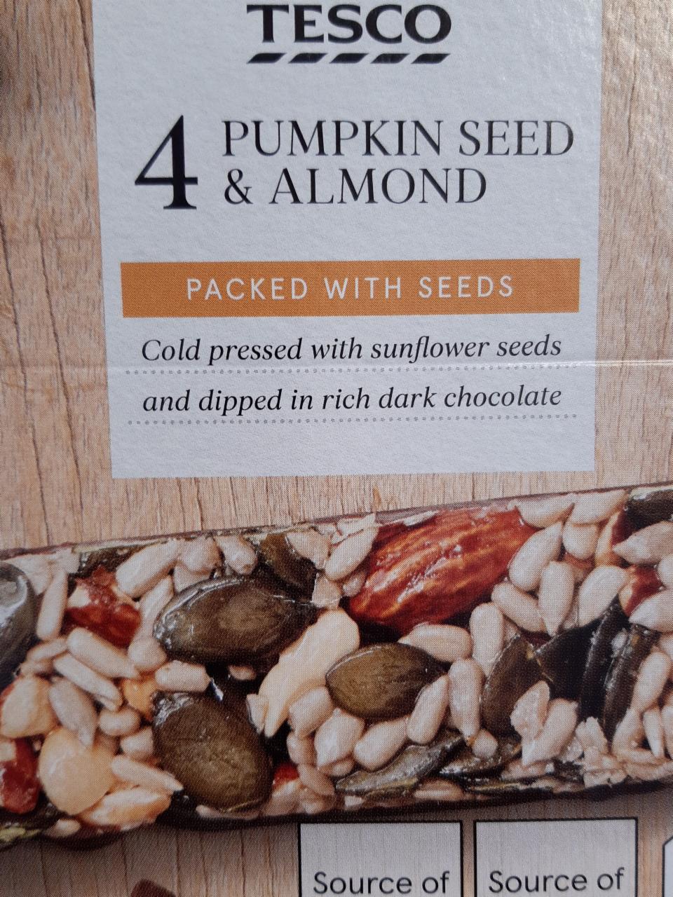 Fotografie - 4 Pumpkin Seed & Almond Tesco