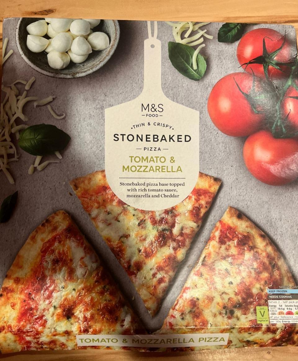 Fotografie - Stonebaked Pizza Tomato & Mozzarella M&S Food