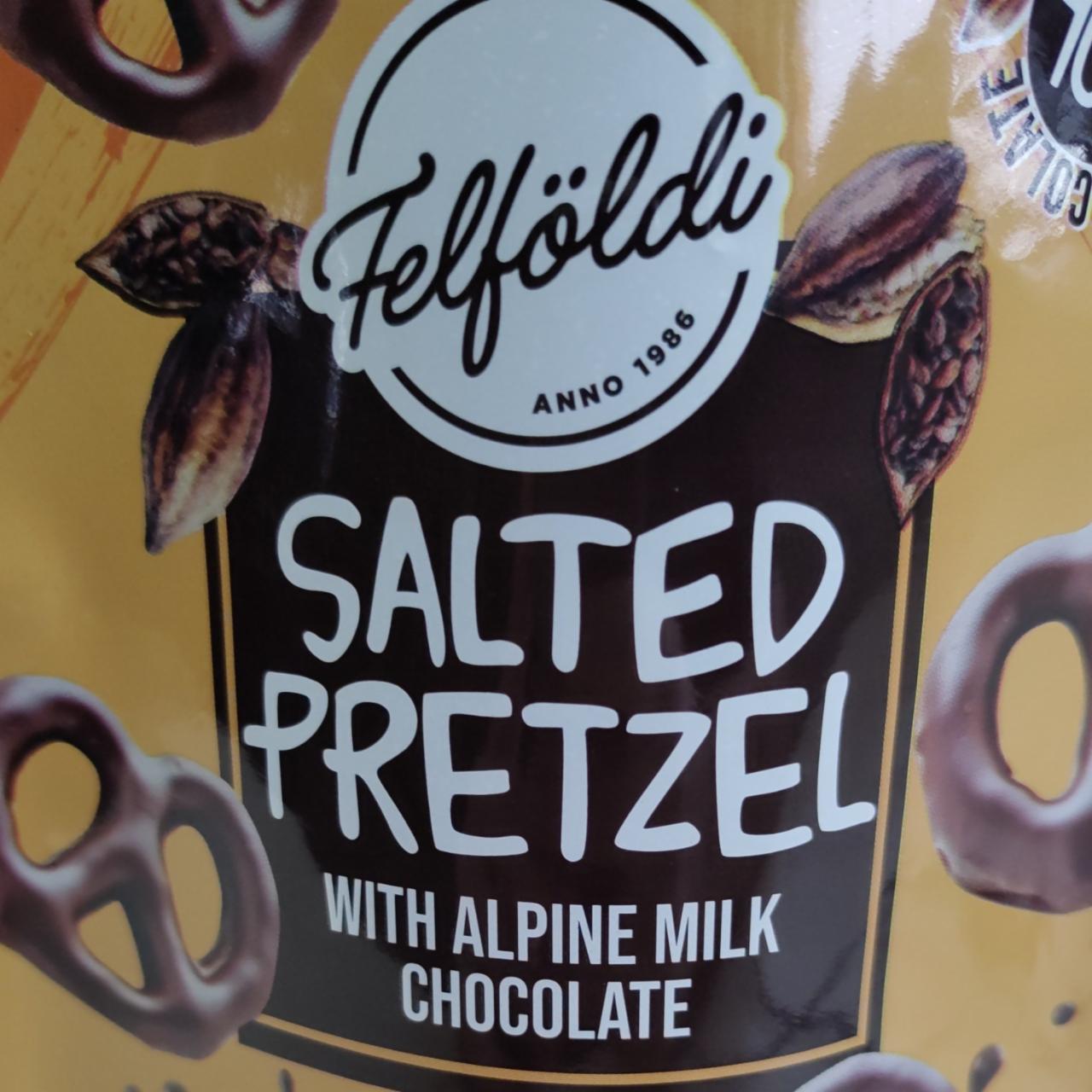 Fotografie - Salted Pretzel with alpine milk chocolate Felföldi