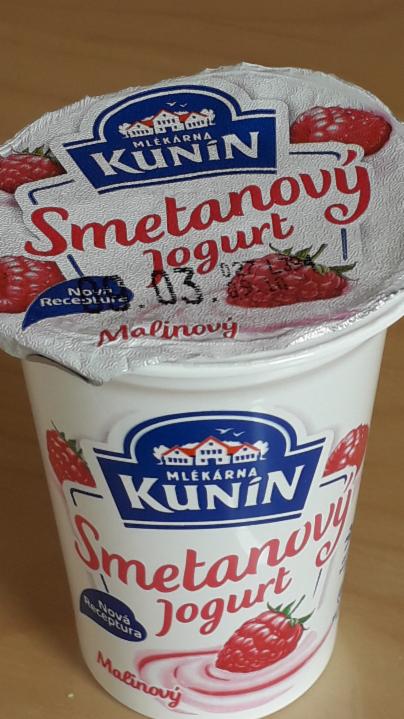 Fotografie - smetanový jogurt malinový Kunín