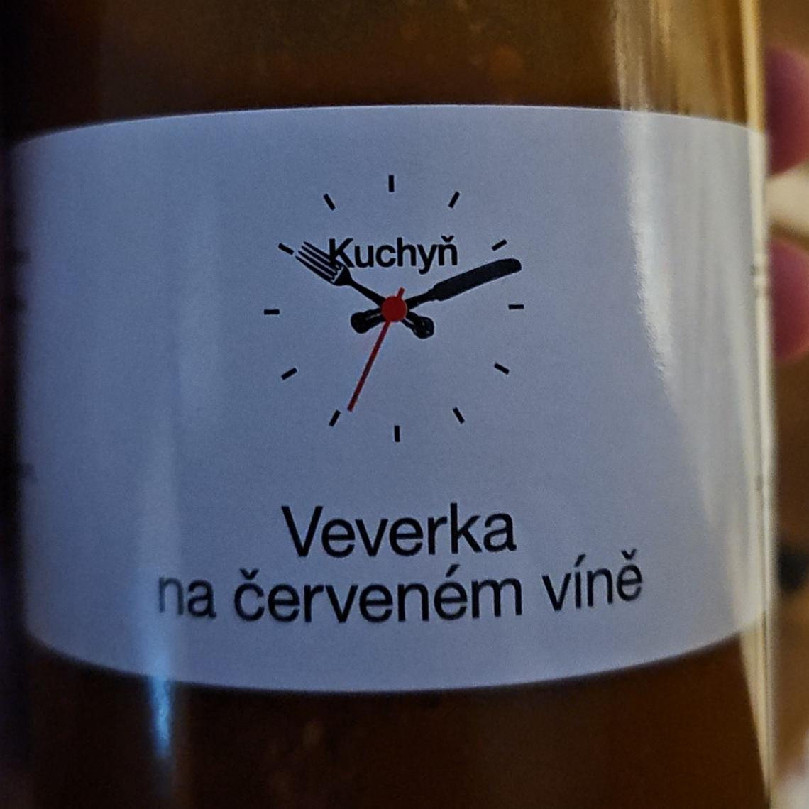 Fotografie - Veverka na červeném víně Kuchyň