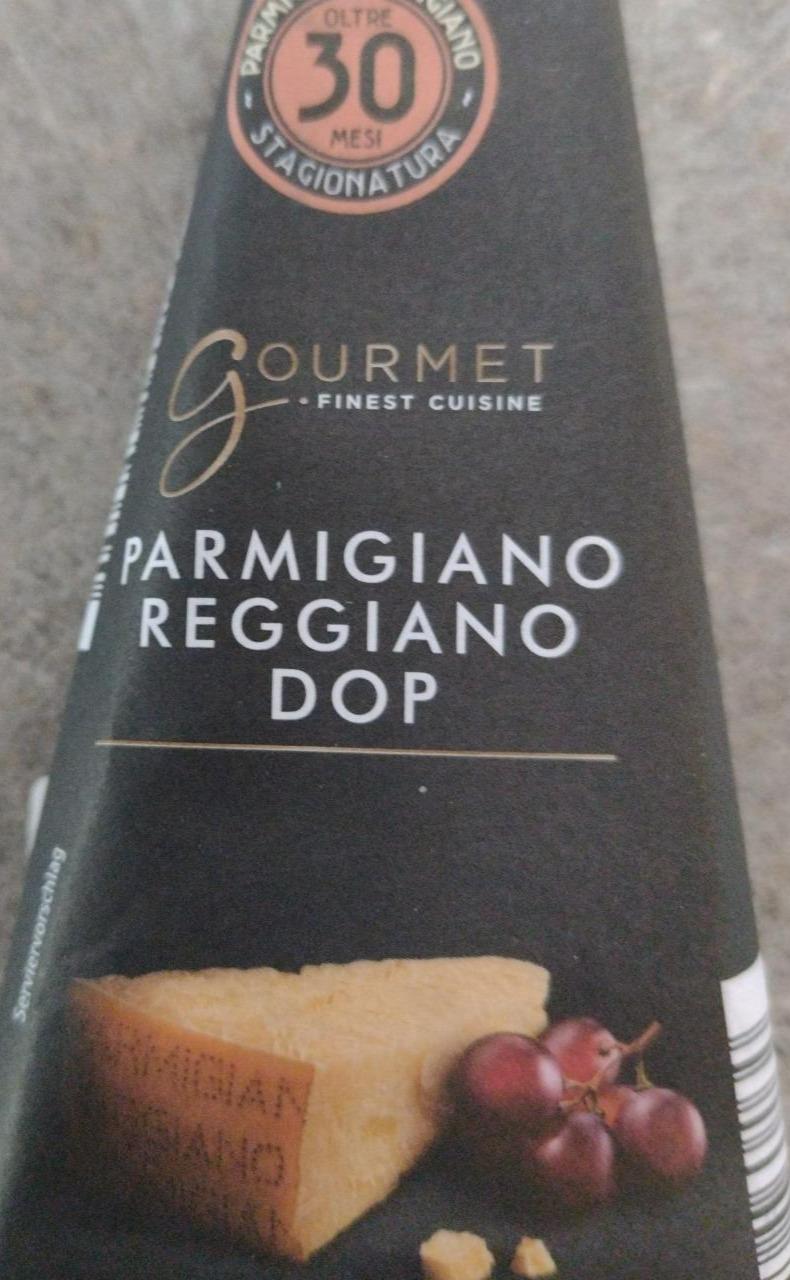 Fotografie - Parmigiano Reggiano DOP Gourmet finest cuisine