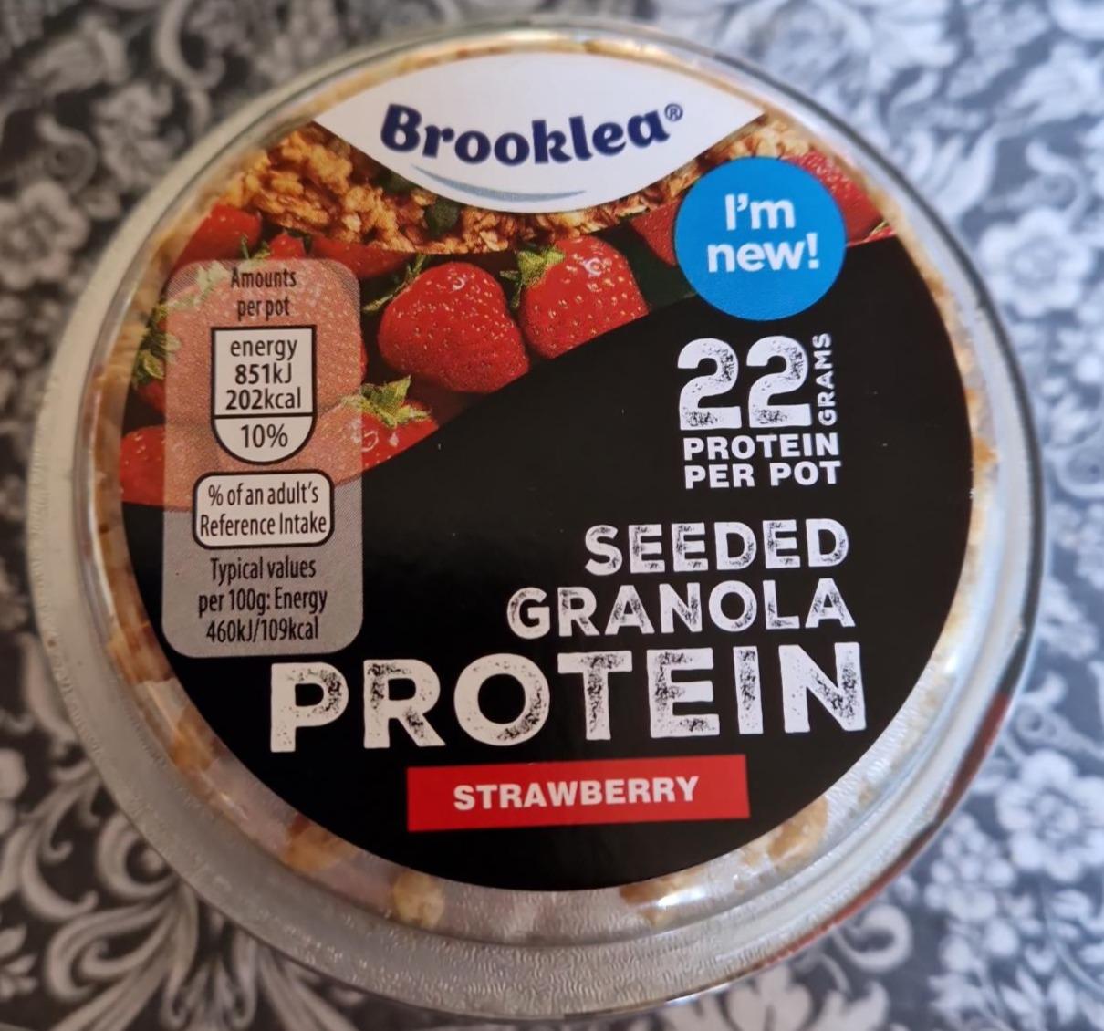 Fotografie - Seeded Granola Protein Strawberry Brooklea