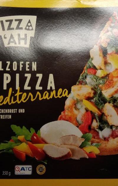 Fotografie - Holzofen Pizza Mediterranea mit Hähnchenbrust und Paprikastreifen Pizza'Ah