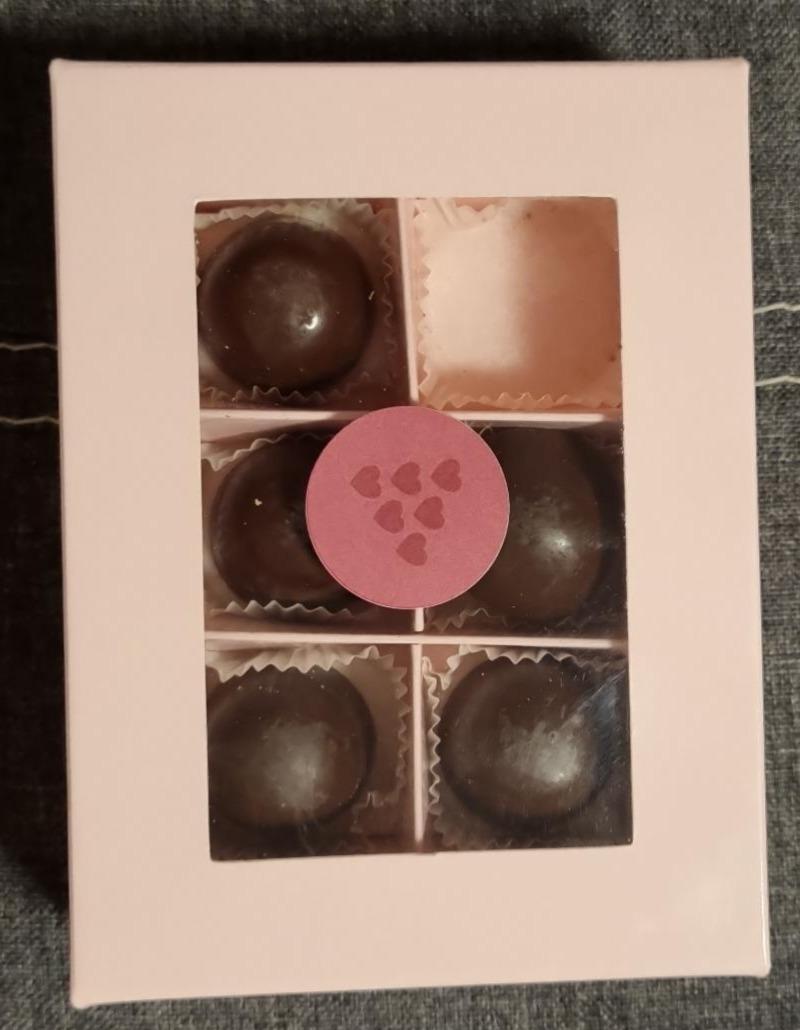 Fotografie - Exkluzivní pralinky Brownies s malinami MG Nutrition