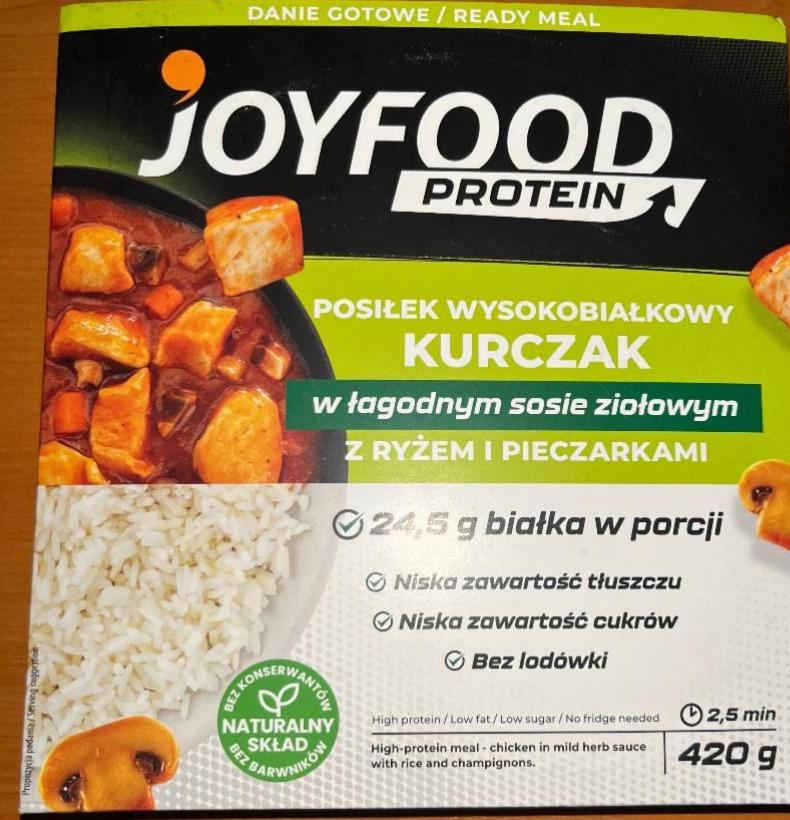 Fotografie - Posilek wysokobialkowym kurczakk w lagodnym sosie ziolowym Joyfood protein