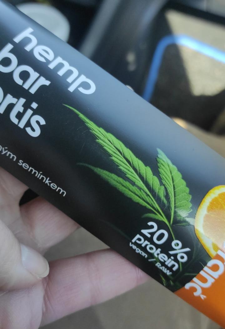 Fotografie - Hemp bar fotis s konopným semínkem pomeranč