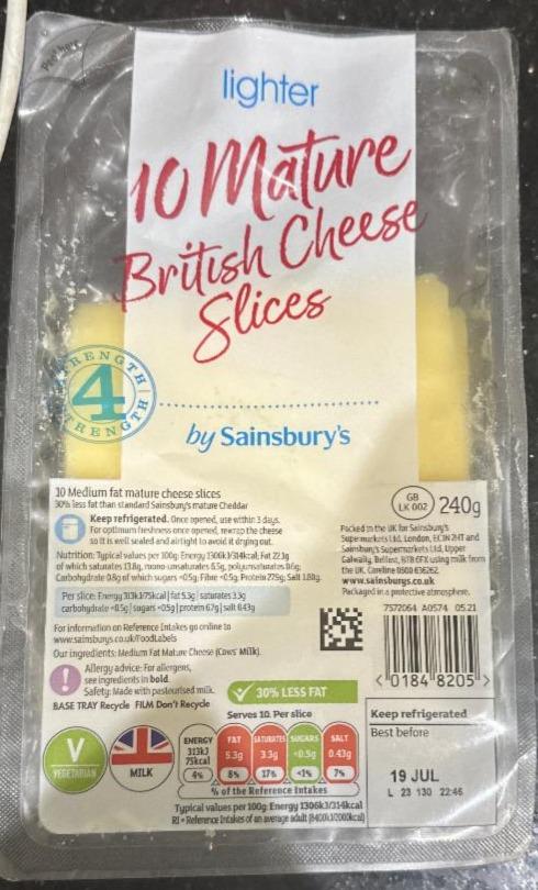 Fotografie - lighter Mature British Cheese by Sainsbury's