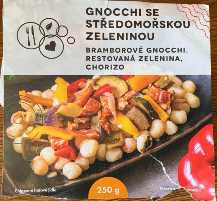 Fotografie - Gnocchi se středomořskou zeleninou a chorizem