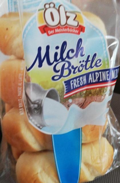 Fotografie - Milch brötle fresh alpine milk Ölz Der Meisterbäcker