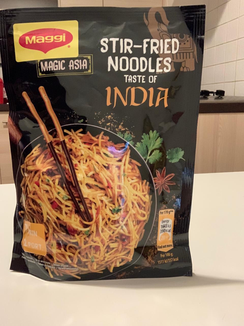 Fotografie - STIR-FRIED NOODLES taste of INDIA