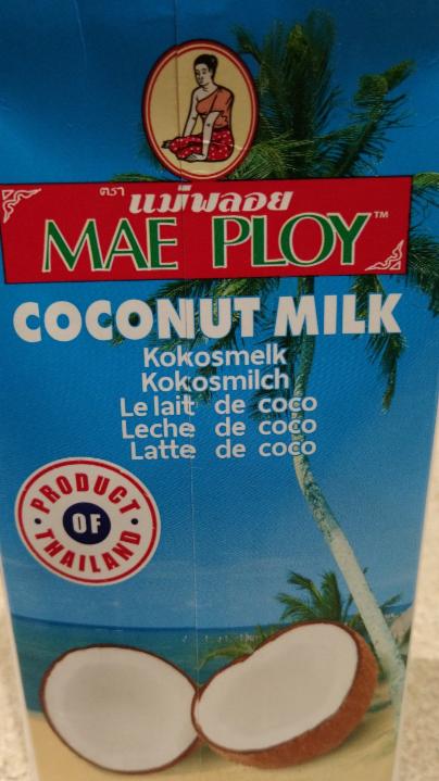 Fotografie - Kokosové mléko Mae Ploy