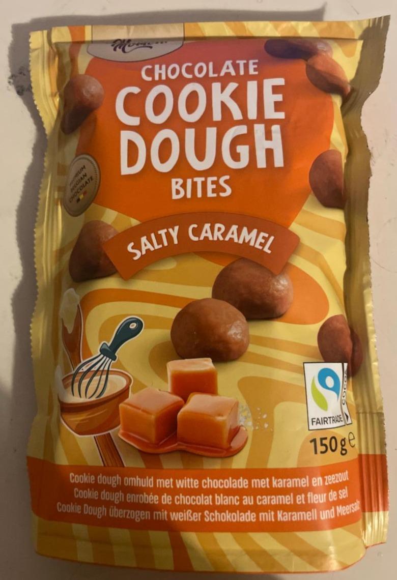 Fotografie - Chocolate cookie dough bites salty caramel