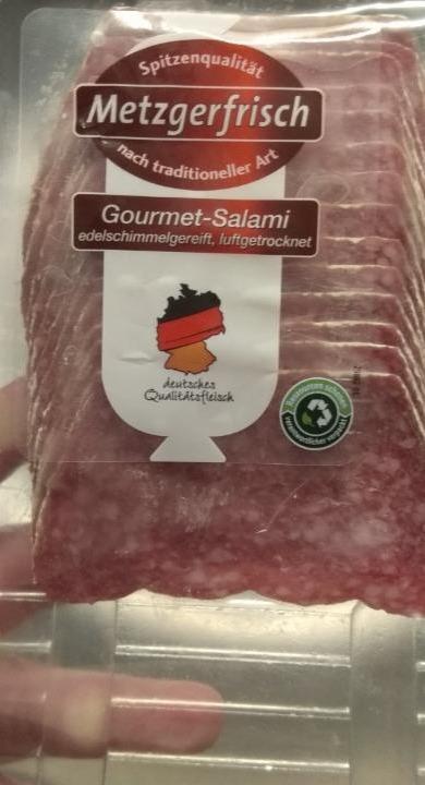 Fotografie - Gourmet-Salami, edelschimmelgereift, luftgetrocknet Metzgerfrisch