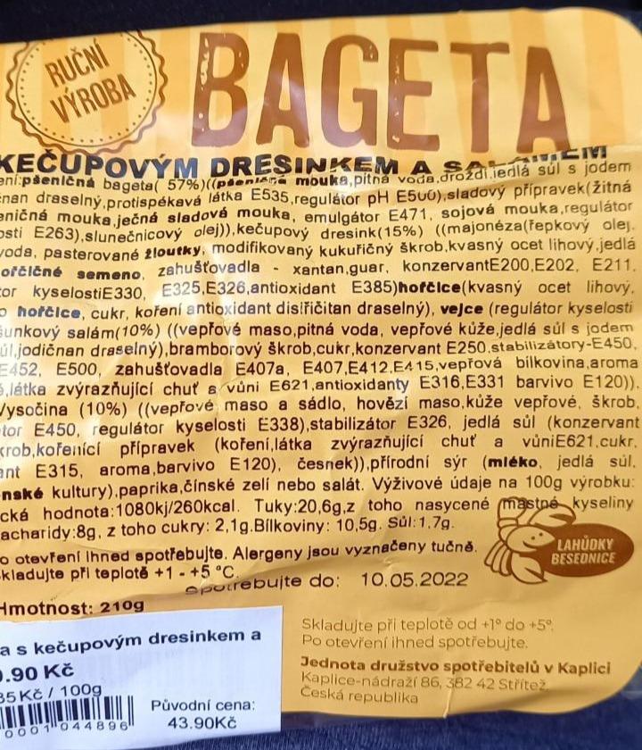 Fotografie - Bageta s kečupovým dresingem a salámem Lahůdky Besednice