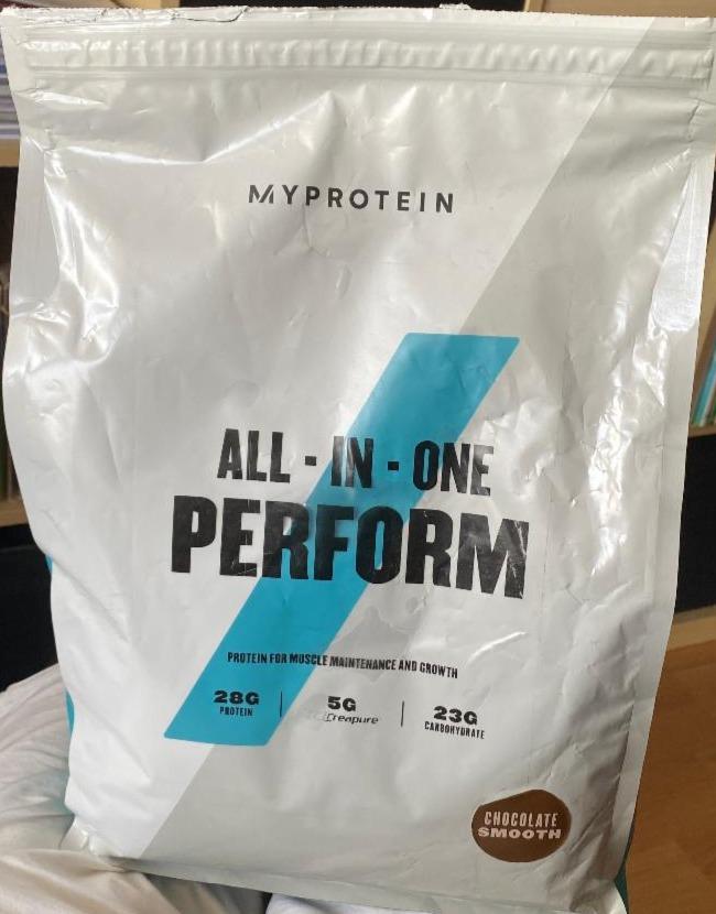 Fotografie - All-In-One Perform Chocolate Smooth Myprotein