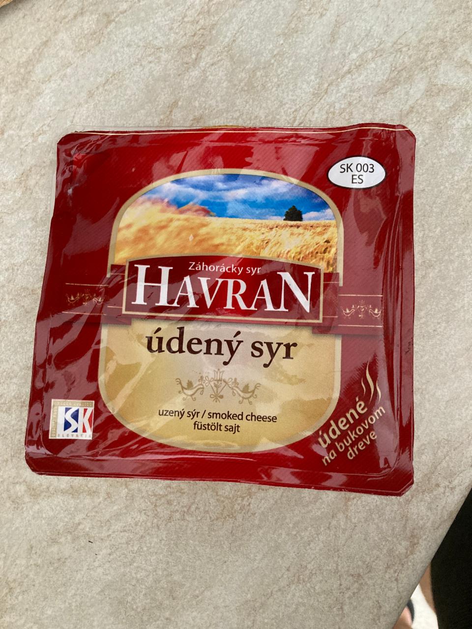 Fotografie - Záhorácký sýr Havran uzený