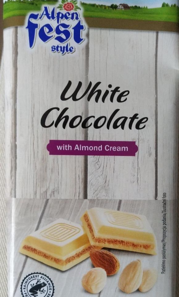 Fotografie - White chocholate with Almond cream Alpen fest style