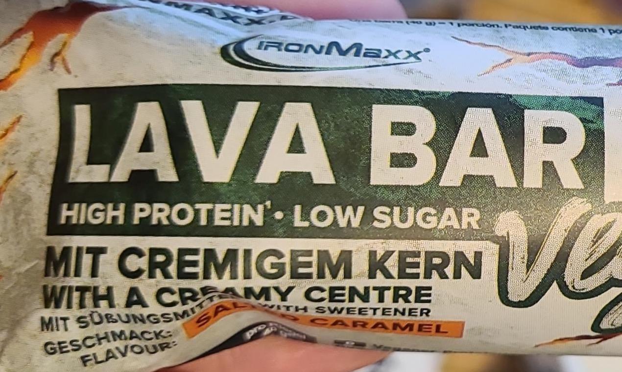 Fotografie - Lava bar vegan mit cremigem kern salted caramel IronMaxx Nutrition