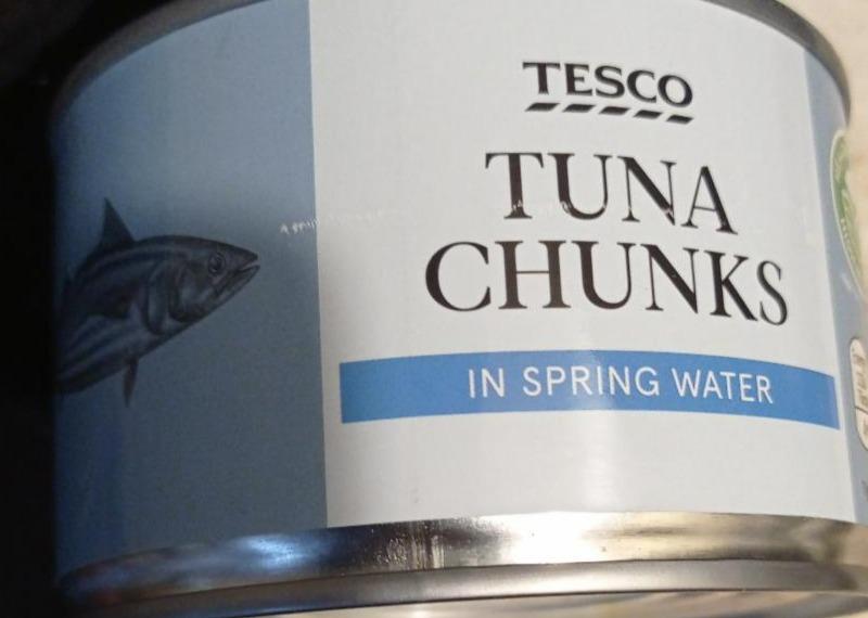 Fotografie - Tuna chunks in spring water Tesco