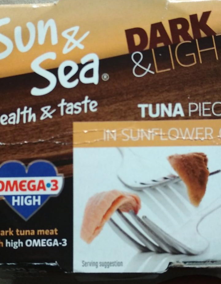 Fotografie - Sun and sea dark and light Tuna