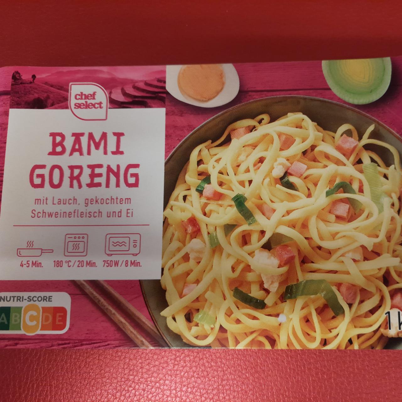 Fotografie - Bami goreng mit Lauch, gekochtem Schweinefleisch and Ei Chef Select