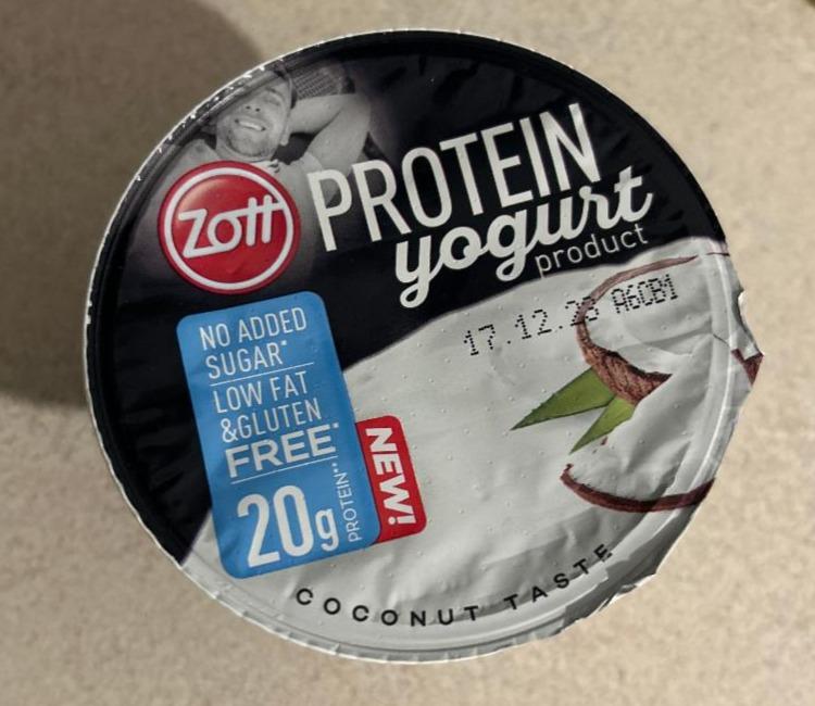 Fotografie - Protein yogurt product coconut taste Zott