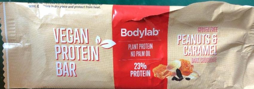 Fotografie - Vegan Protein Bar Peanuts & Caramel Bodylab