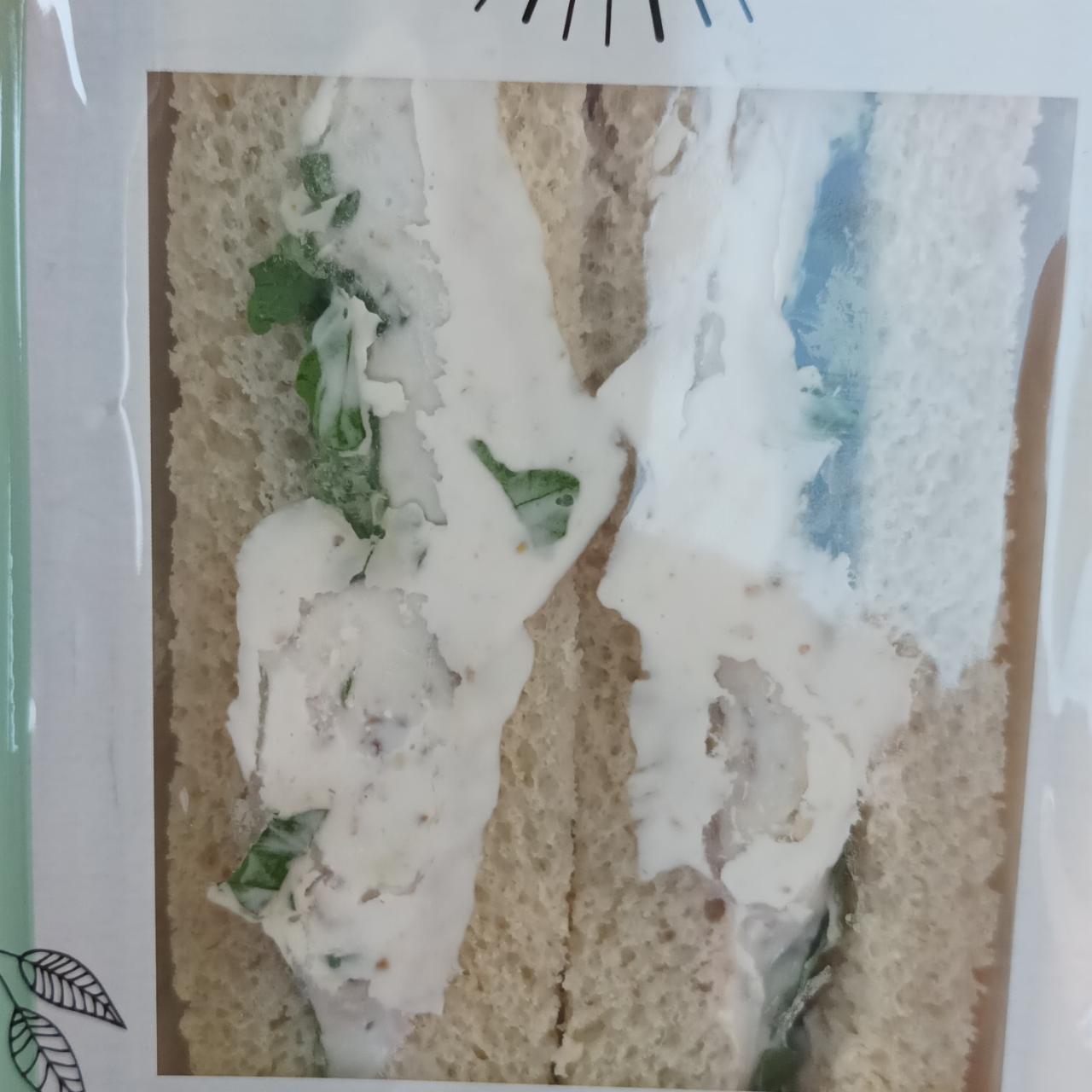 Fotografie - Sandwich queso azul con nueces, rúcula y pasas Carrefour