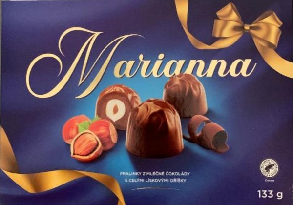 Fotografie - Pralinky z mléčné čokolády s celými lískovými oříšky Marianna