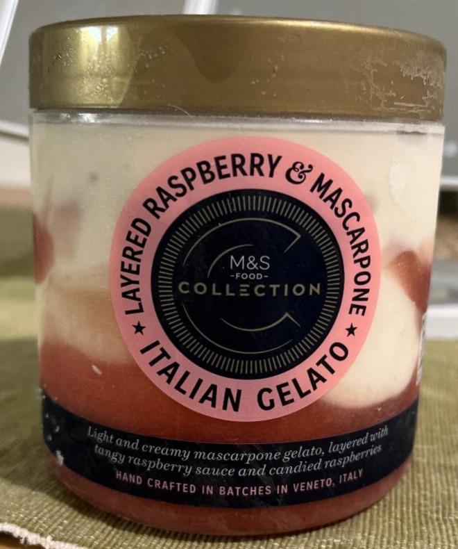 Fotografie - Italská zmrzlina s mascarpone, malinovým krémem a kandovanými malinami M&S Food