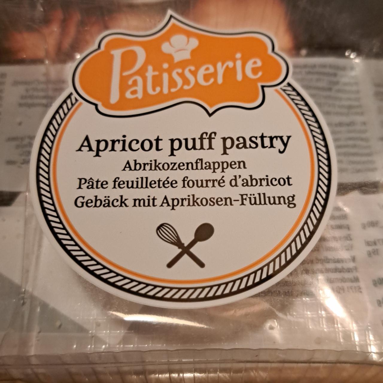 Fotografie - Apricot puff pastry Patisserie