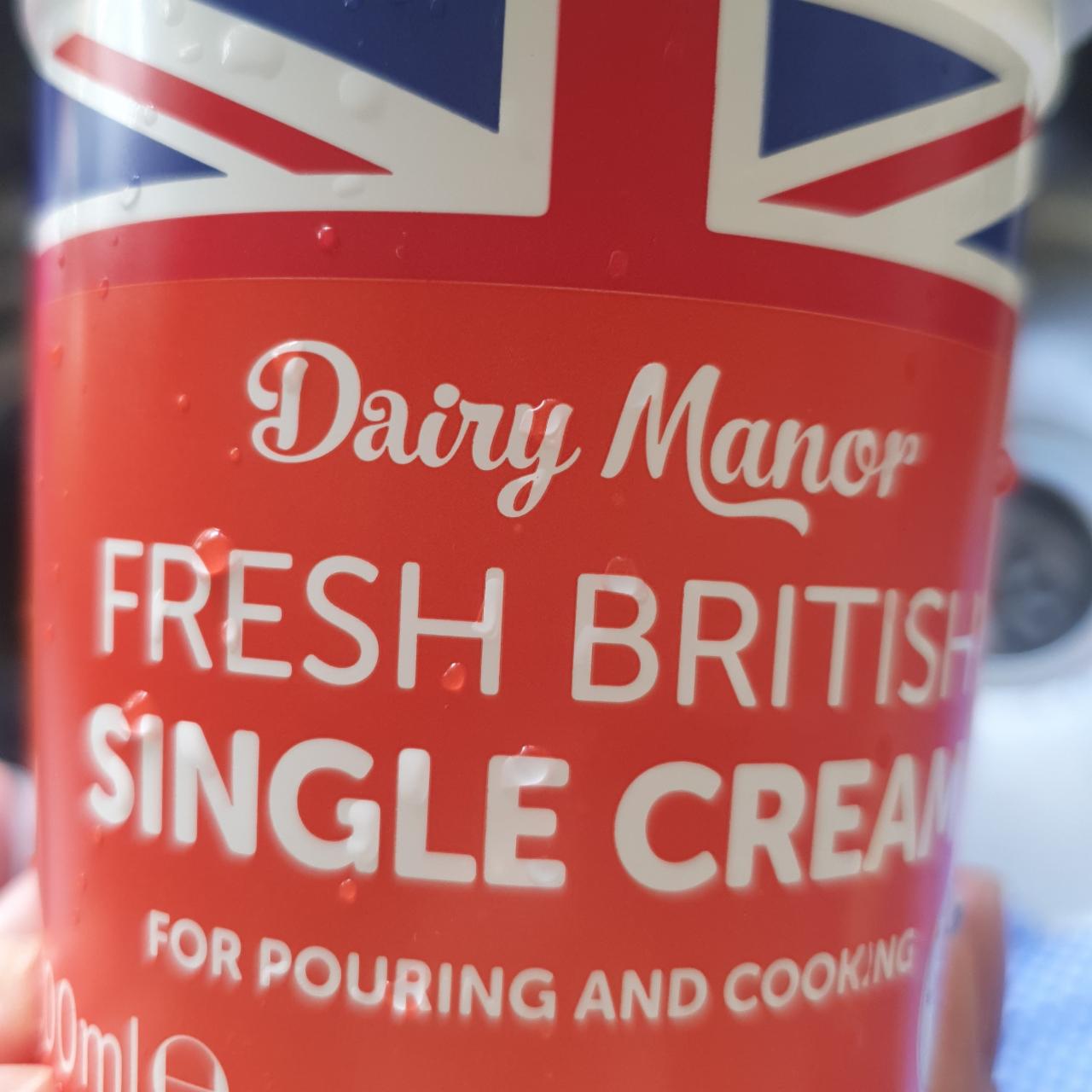 Fotografie - Fresh british single cream Dairy manor