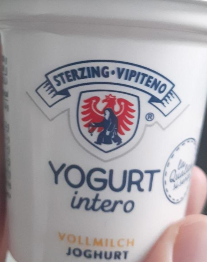 Fotografie - Yogurt intero fragola Sterzing Vipiteno