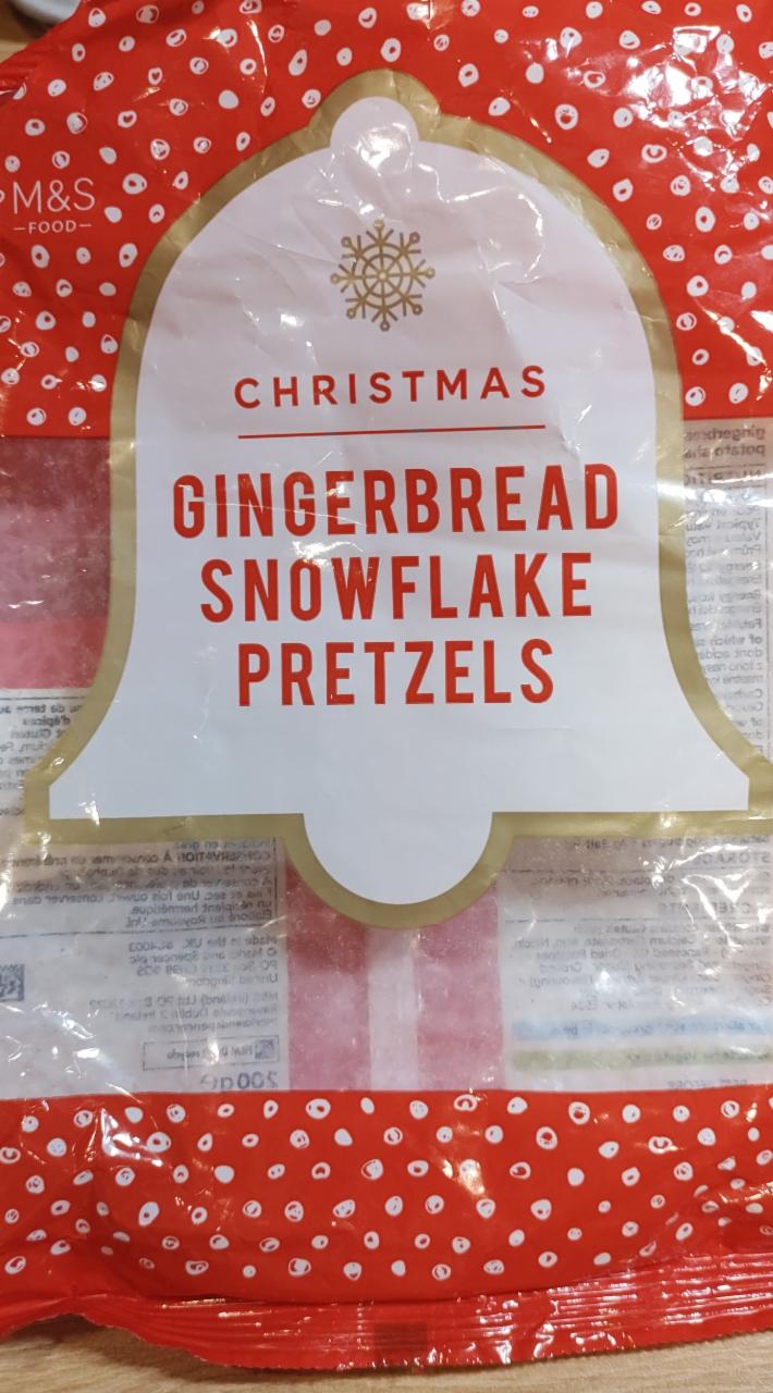 Fotografie - Christmas Gingerbread Snowflake Pretzels M&S Food