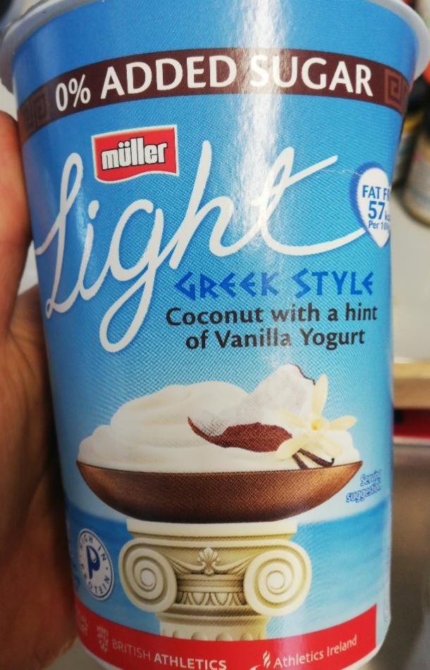 Fotografie - Light Greek Style Coconut with a Hint of Vanilla Yogurt Müller