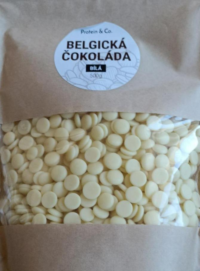 Fotografie - Bílá belgická čokoláda - pecky Protein & Co.
