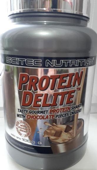 Fotografie - protein shake with chocolate pieces Protein delite